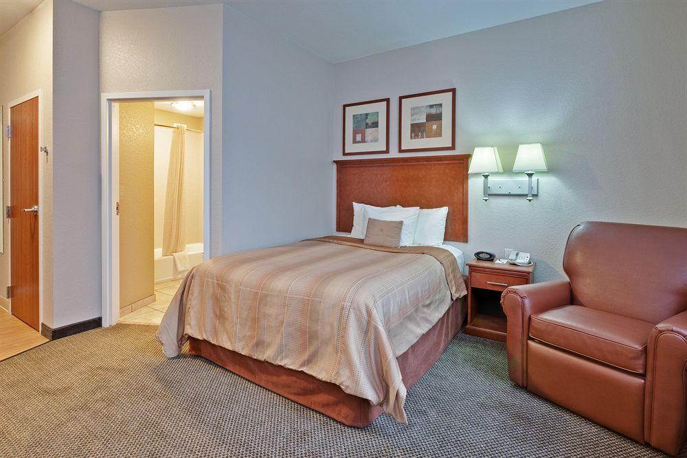 Candlewood Suites Terre Haute By Ihg Kamer foto
