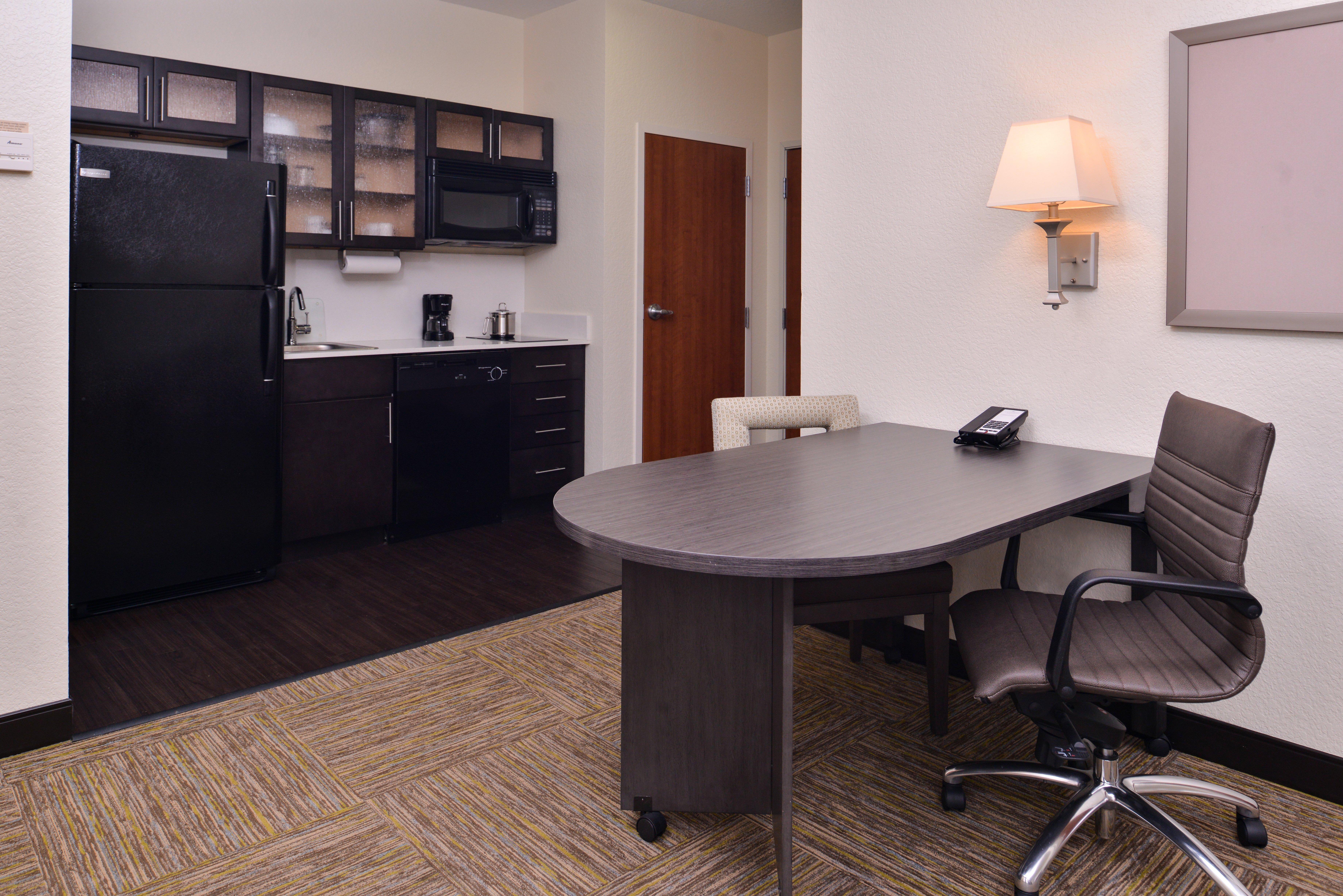 Candlewood Suites Terre Haute By Ihg Buitenkant foto