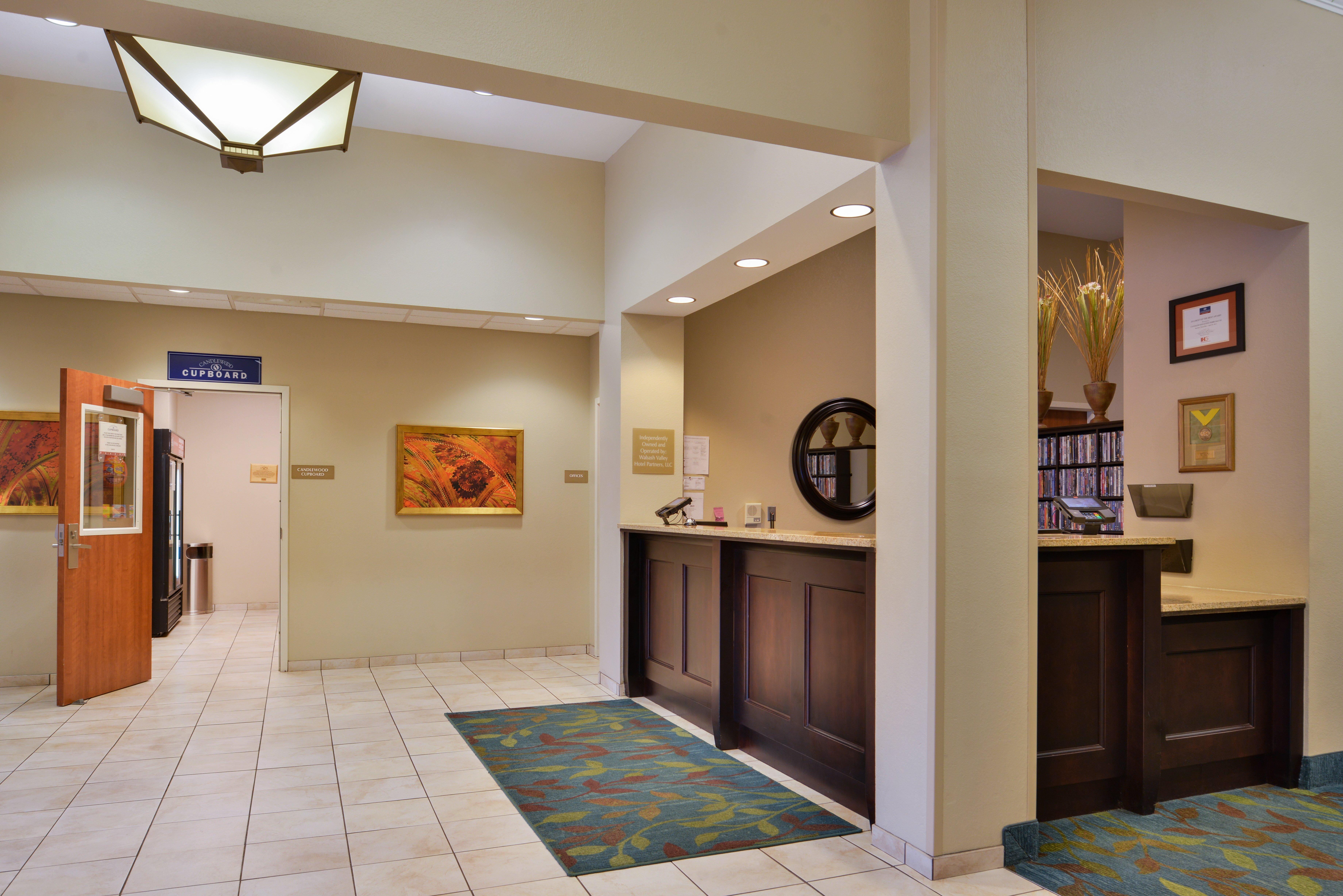 Candlewood Suites Terre Haute By Ihg Buitenkant foto